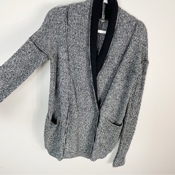 lululemon athletica Gray and Black Cardigan - Picture 6 of 12